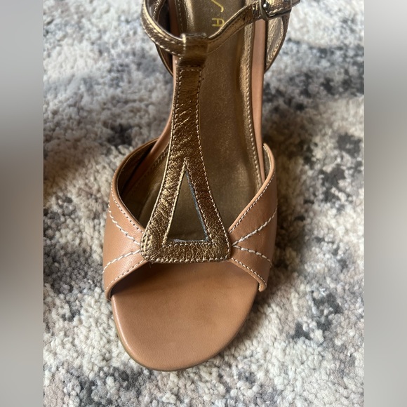 Unisa Heels - Picture 5 of 7